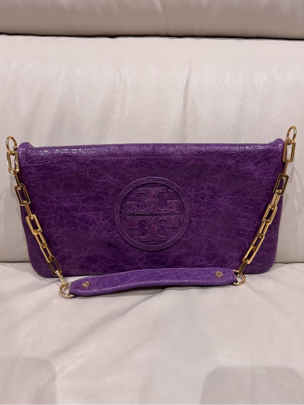 Tory Burch - Rare Crinkled Patent Leather Medallion Chain Clutch Bag